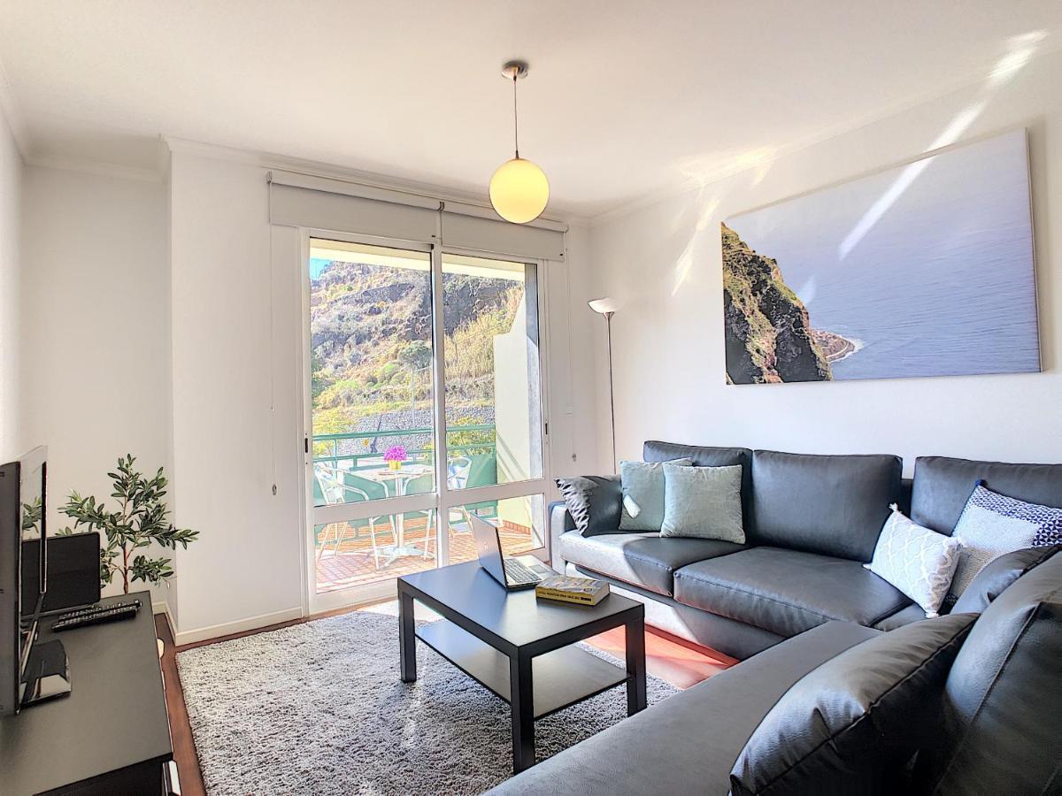 Sea N' Sun Apartment By Lovelystay Ribeira Brava Eksteriør bilde